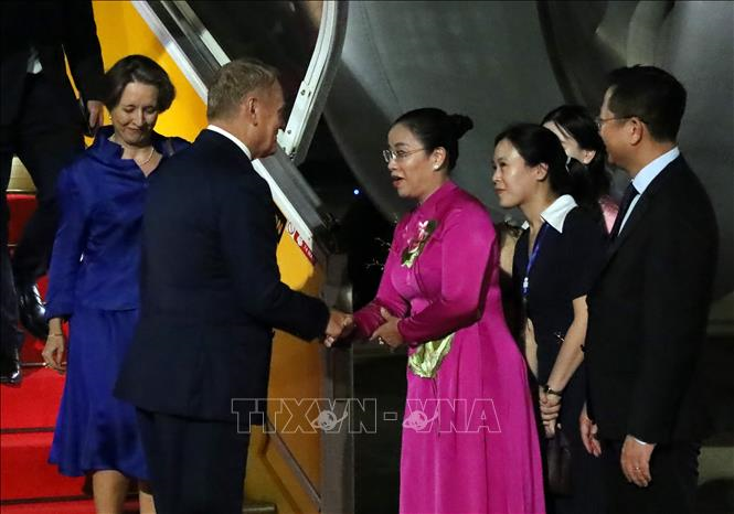 Thủ tướng Cộng hòa Ba Lan Donald Tusk đến Đà Nẵng, bắt đầu thăm chính thức Việt Nam